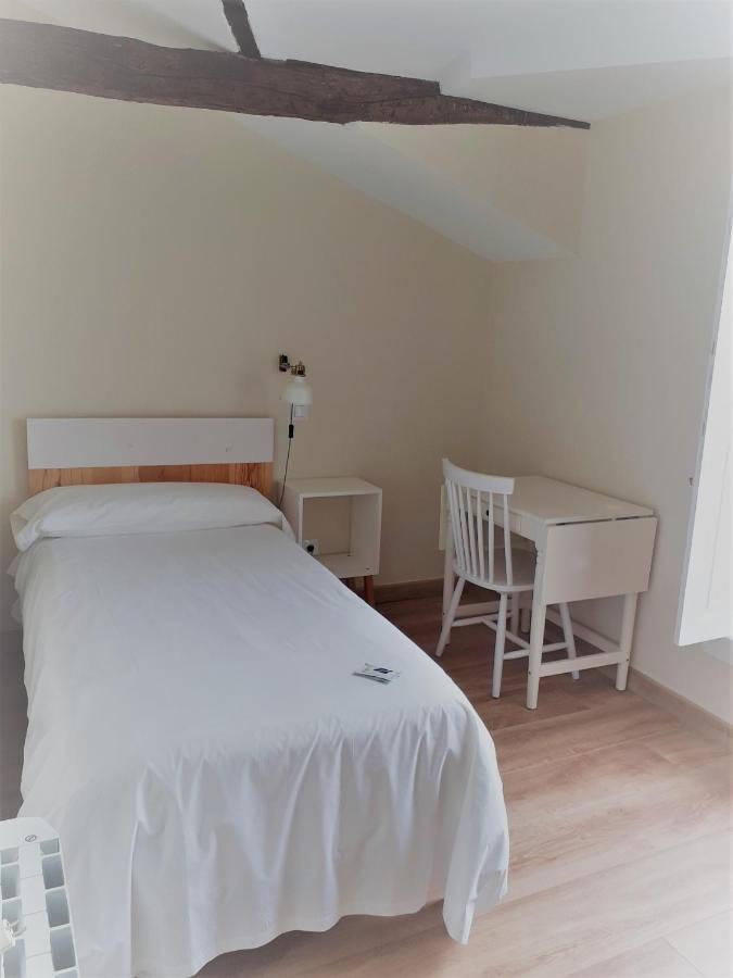 Hostal Lierganes Fluviarium Rooms Buitenkant foto